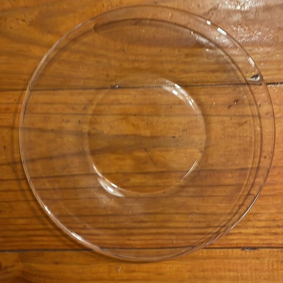 Set of EIGHT 8” heavyweight 1/4” thick curved edge glass salad dessert plates - Picture 6 of 15